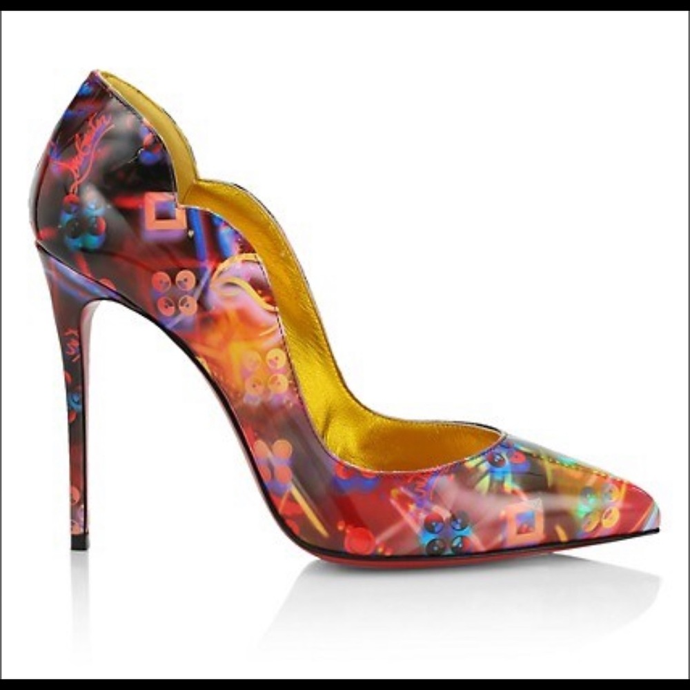 Christian Louboutin. *** BRAND NEW ***
Hot Chick Printed Leather Pumps